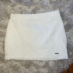 ABERCROMBIE & FITCH WHITE LACE FLORAL SKIRT. Sz.M